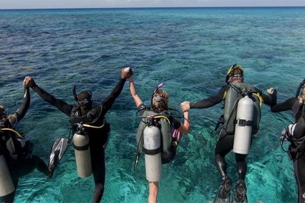 Kaina plongée Group diving